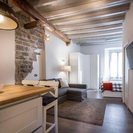 Apartamento Joivy Chic Studio In Como Centre Exterior foto