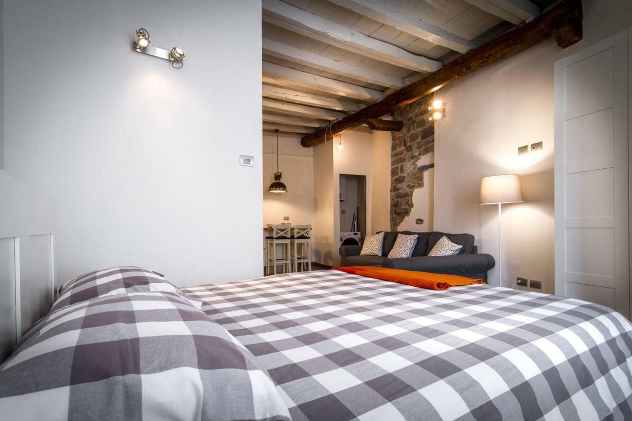 Apartamento Joivy Chic Studio In Como Centre Exterior foto