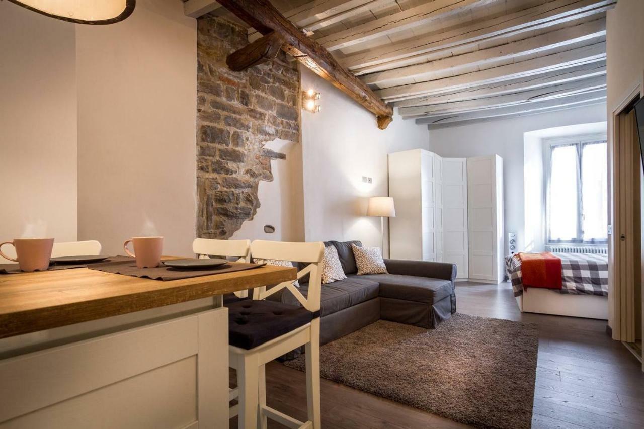 Apartamento Joivy Chic Studio In Como Centre Exterior foto