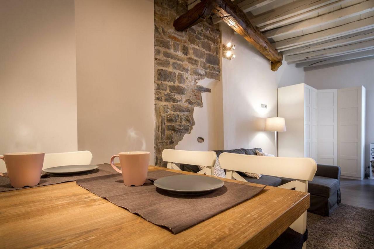 Apartamento Joivy Chic Studio In Como Centre Exterior foto