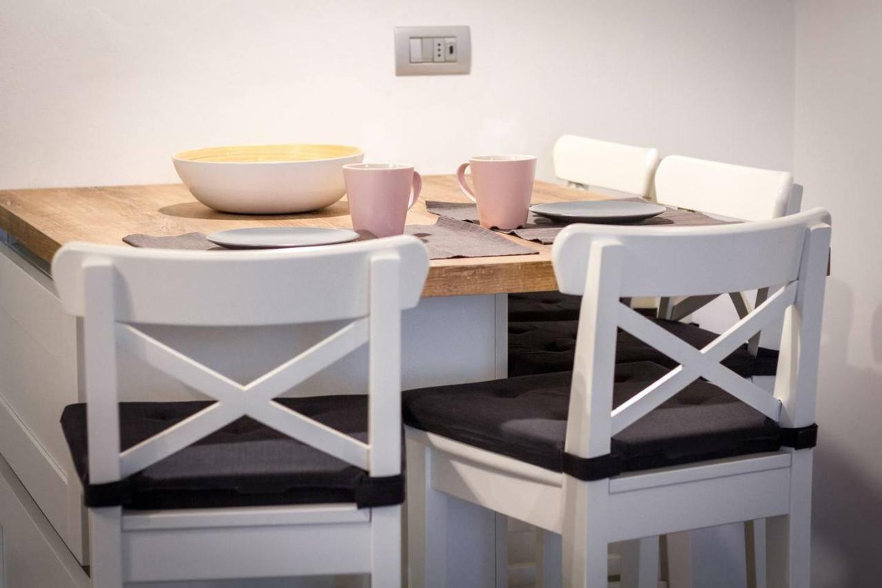 Apartamento Joivy Chic Studio In Como Centre Exterior foto